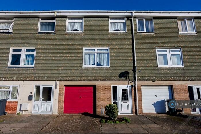 3 Bedroom Terraced House To Rent In Metchley Drive, Birmingham, B17