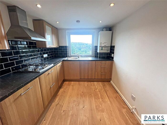 2 Bedroom Flat To Rent In Highbrook Close, Brighton, East Sussex, BN2