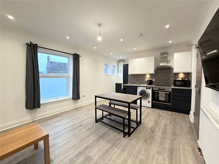 1 Bedroom Flat To Rent In Eastfield Road, Peterborough, Cambridgeshire, PE1