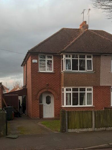 3 Bedroom Semi-Detached House To Rent In Landor Road, Leamington Spa, CV31