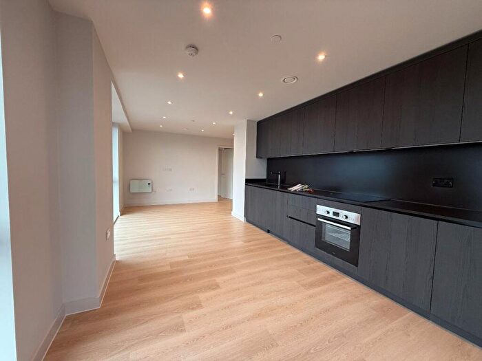 2 Bedroom Apartment To Rent In Waterhouse Gardens, Dutton Street, Manchester, M3