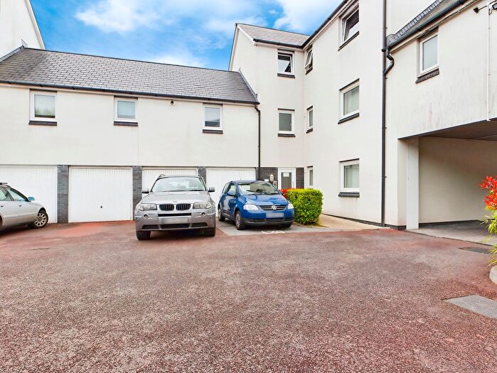 2 Bedroom Flat For Sale In Phoebe Road, Pentrechwyth, Swansea, SA1