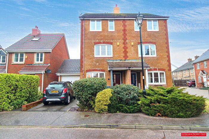 3 Bedroom Town House For Sale In Phoenix Drive, Eastbourne, BN23