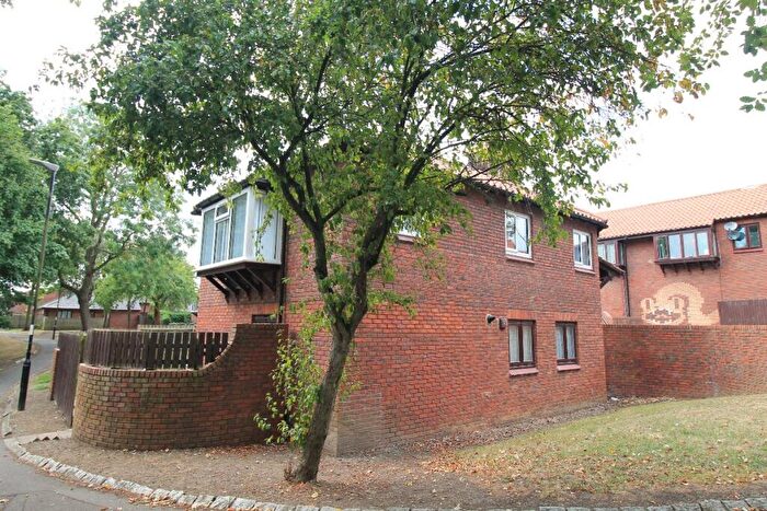 2 Bedroom Flat To Rent In Lambton Village Centre, Lambton, Washington, Tyne & Wear, NE38