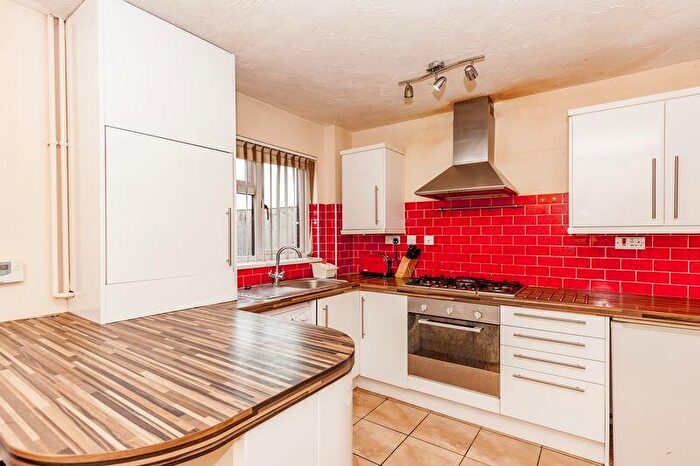 2 Bedroom Terraced House To Rent In The Ridings, Kidlington, OX5