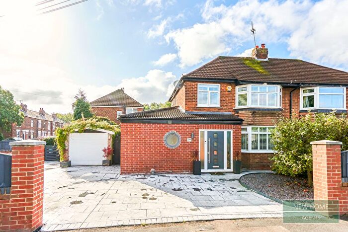 3 Bedroom Semi-Detached House For Sale In Thelwall New Road, Grappenhall, Warrington, WA4