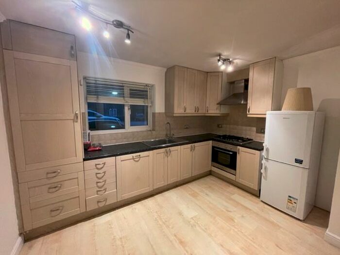 1 Bedroom Flat To Rent In Western Road, Southall, UB2