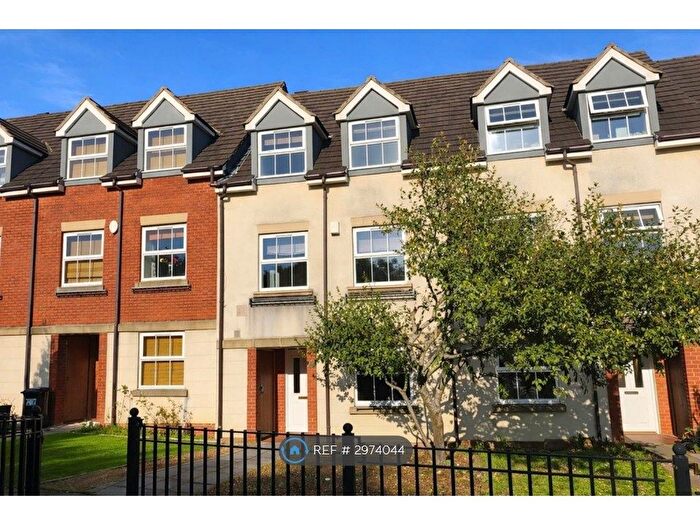 4 Bedroom Terraced House To Rent In Champs Sur Marne, Bristol, BS32