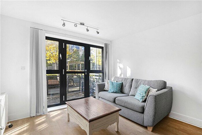 2 Bedroom Apartment To Rent In Spa Road, London, SE16