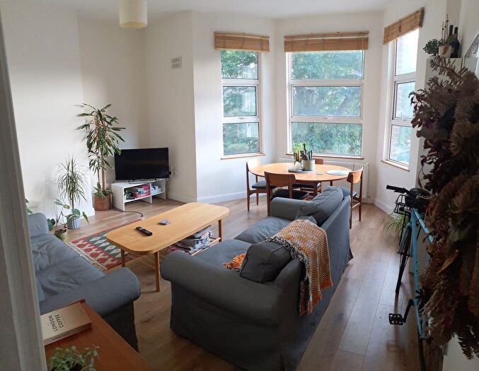 4 Bedroom Flat To Rent In Lordship Road, London, N16