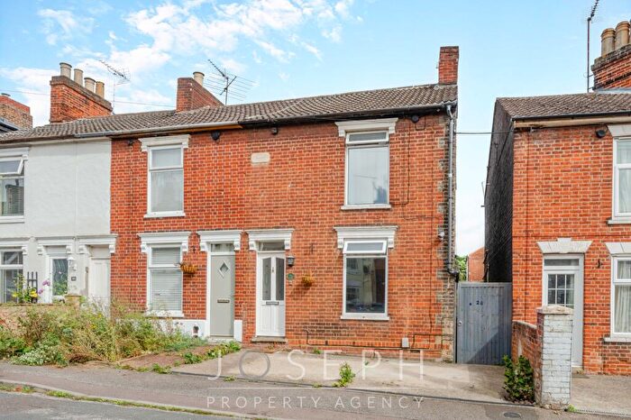 2 Bedroom Semi-Detached House For Sale In Nottidge Road, Ipswich, IP4