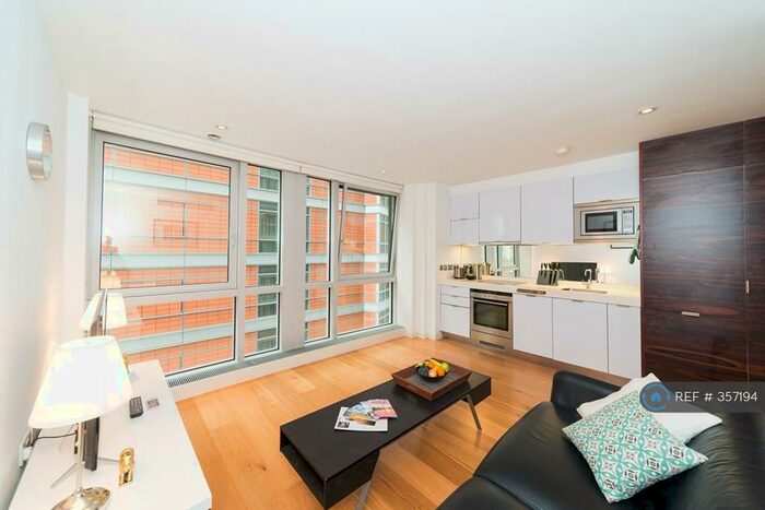 Studio To Rent In Ontario Tower, London, E14