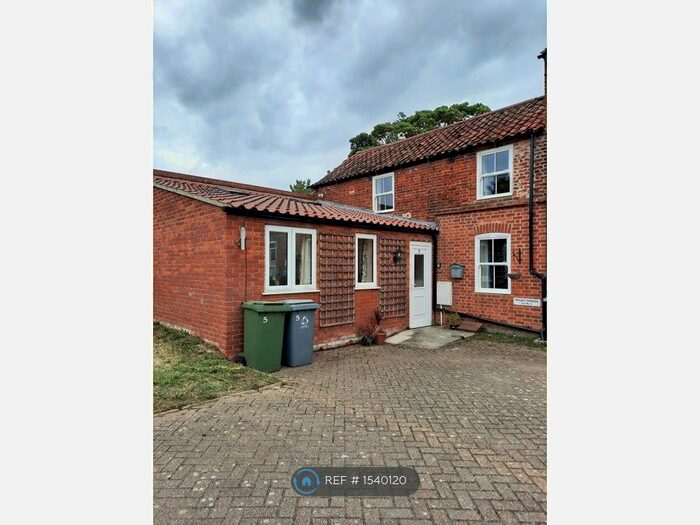 3 Bedroom Semi-Detached House To Rent In Red Lion Yard, Aylsham, NR11