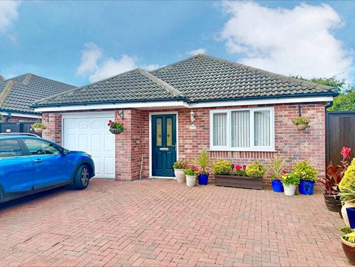 3 Bedroom Detached Bungalow For Sale In Bridge Meadow, Hemsby, NR29