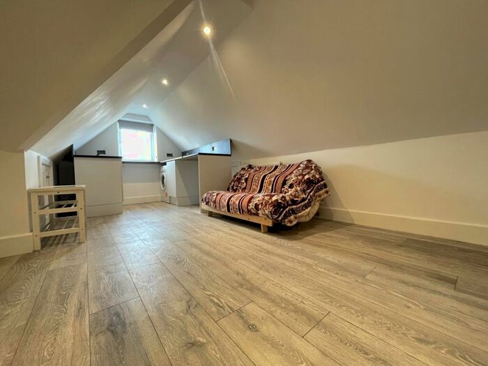 1 Bedroom Flat To Rent In Belmont Road, HA3