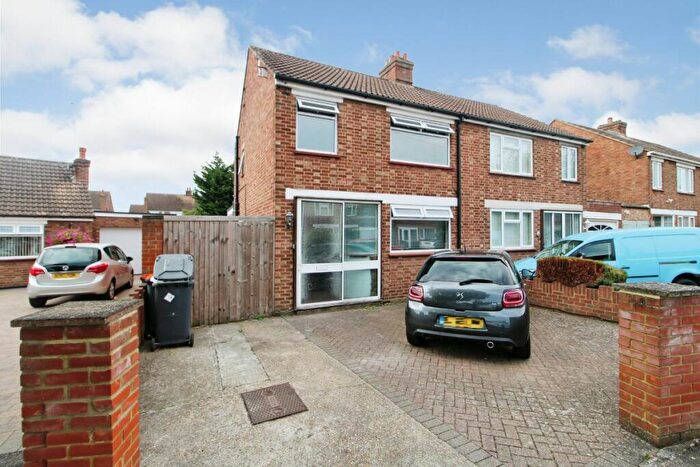 3 Bedroom Semi-Detached House To Rent In Addison Close, Kempston, Bedford, MK42