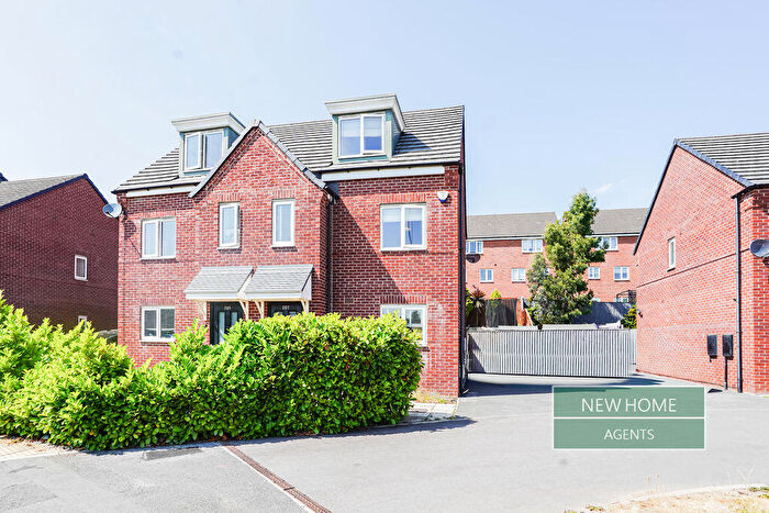 3 Bedroom Semi Detached House For Sale In Throstle Road, Middleton, Leeds, LS10