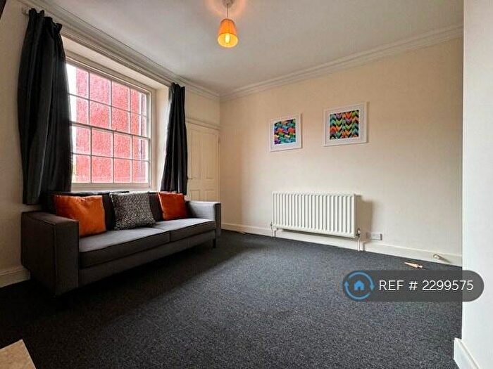 2 Bedroom Flat To Rent In Hotwell Road, Bristol, BS8