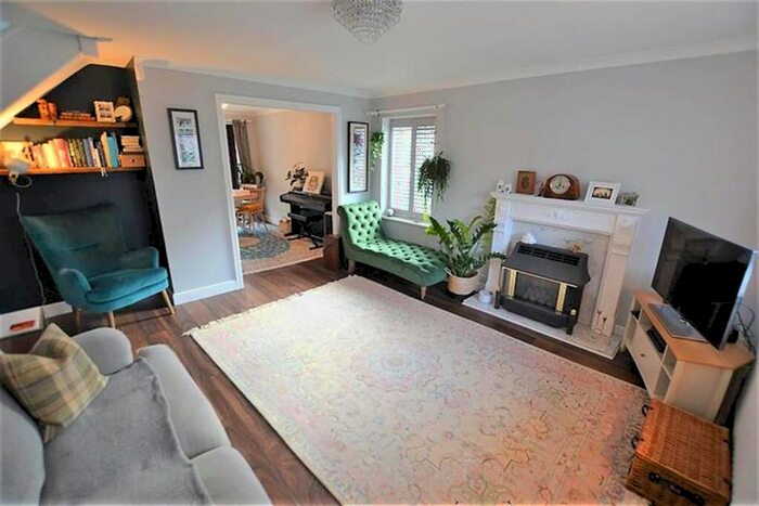 3 Bedroom Detached House To Rent In Samlesbury Close, Didsbury, M20