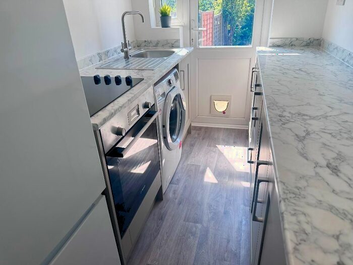 2 Bedroom Maisonette To Rent In Oakdene Road, Orpington, Kent, BR5