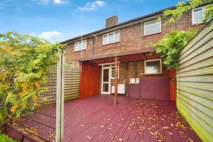 1 Bedroom Flat To Rent In Stapleton Road, Borehamwood, WD6