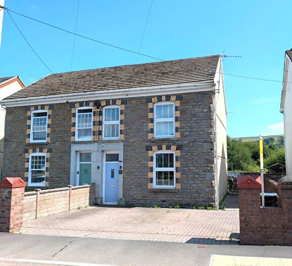 3 Bedroom Semi-Detached House For Sale In Brecon Road, Ystradgynlais, Swansea, Powys, SA9