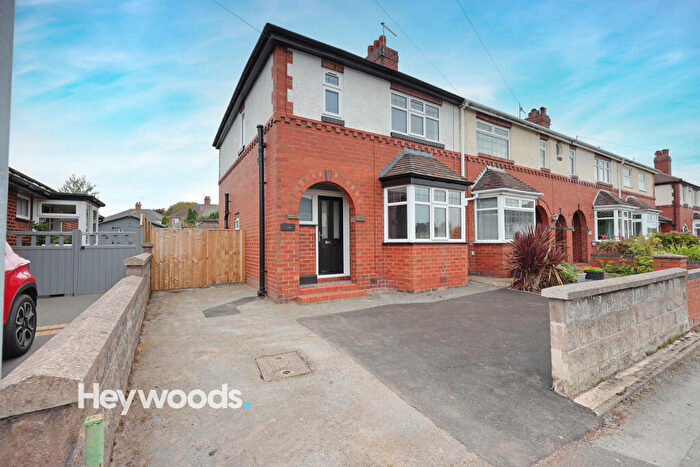 3 Bedroom Town House For Sale In Rathbone Avenue, May Bank, Newcastle-under-Lyme, Staffordshire, ST5