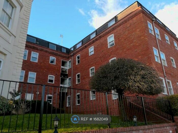 2 Bedroom Flat To Rent In Kenilworth Hall Bridge Street, Kenilworth, CV8