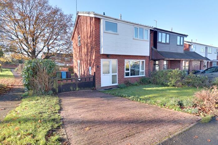 3 Bedroom Semi-Detached House For Sale In Francis Close, Penkridge, Staffordshire, ST19