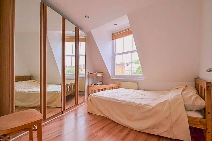 1 Bedroom Flat To Rent In Moscow Road, Bayswater, London, W2