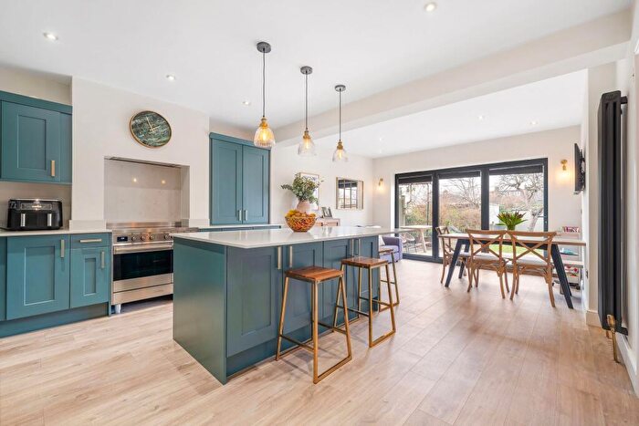 3 Bedroom Terraced House For Sale In Balmoral Avenue, Beckenham, BR3