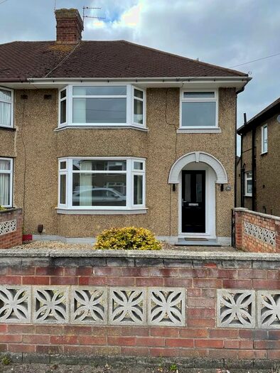 4 Bedroom Semi-Detached House To Rent In St. Lukes Road, Oxford, OX4