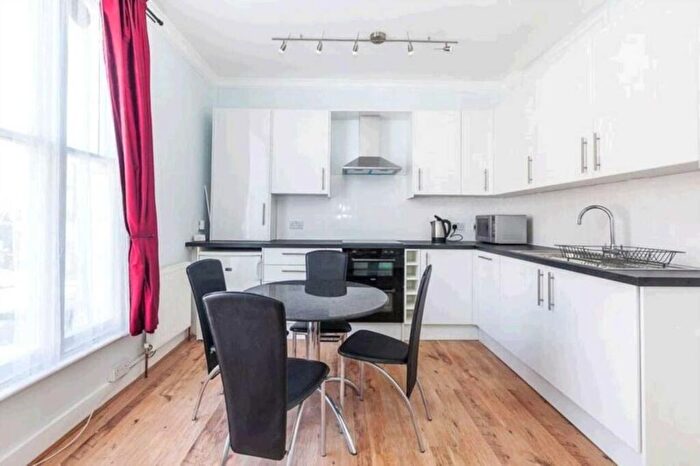 1 Bedroom Apartment To Rent In Westbourne Road, Barnsbury., N1