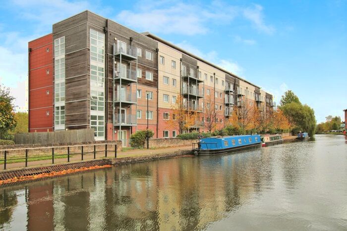 2 Bedroom Flat To Rent In Wharfside, Heritage Way, Wigan, WN3