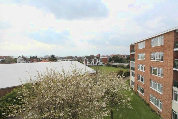 2 Bedroom Flat To Rent In London Road, Westcliff-On-Sea, SS0