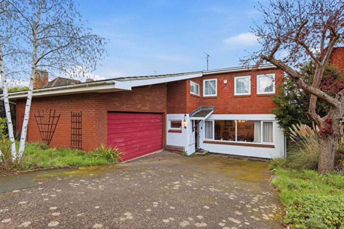 4 Bedroom Detached House For Sale In Warner Road - Ware, SG12