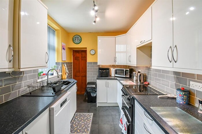 3 Bedroom Terraced House For Sale In Wilfred Street, Barry, CF63