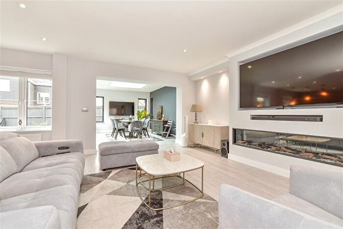 3 Bedroom Detached House For Sale In Utah Road, Paddock Wood, Tonbridge, Kent, TN12