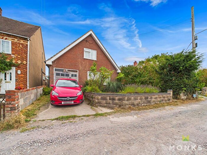 2 Bedroom Detached Bungalow For Sale In Pontesbury Hill, Pontesbury, Shrewsbury, SY5