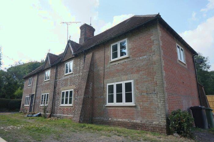 3 Bedroom Semi-Detached House To Rent In East Worldham, GU34