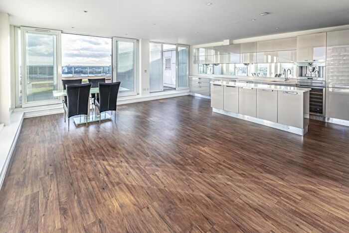 3 Bedroom Apartment For Sale In The Oxygen, Royal Victoria Dock, E16