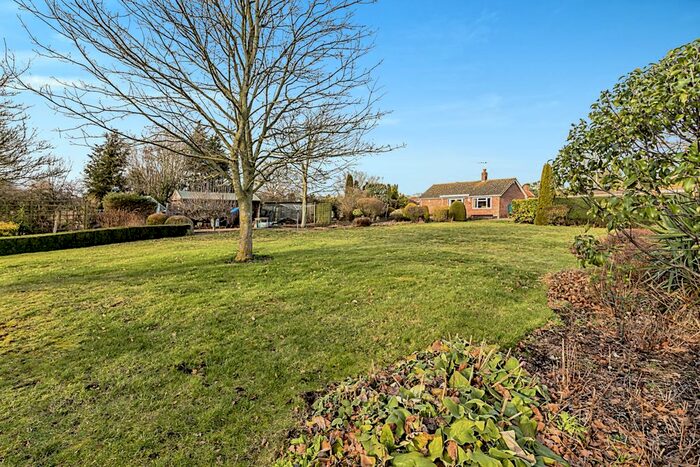 2 Bedroom Bungalow For Sale In Kells Way, Geldeston, Beccles, Norfolk, NR34