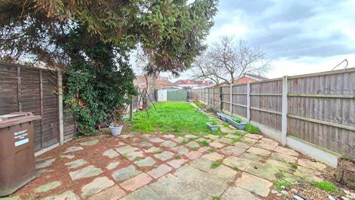 4 Bedroom Terraced House To Rent In Mornington Crescent, Hounslow, TW5