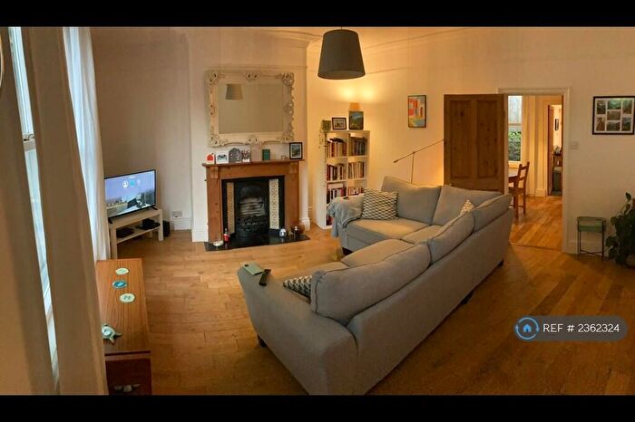 3 Bedroom Terraced House To Rent In Heddon Place, Leeds, LS6