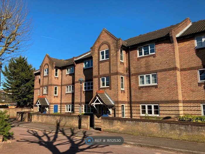 2 Bedroom Flat To Rent In Kiver Road, London, N19