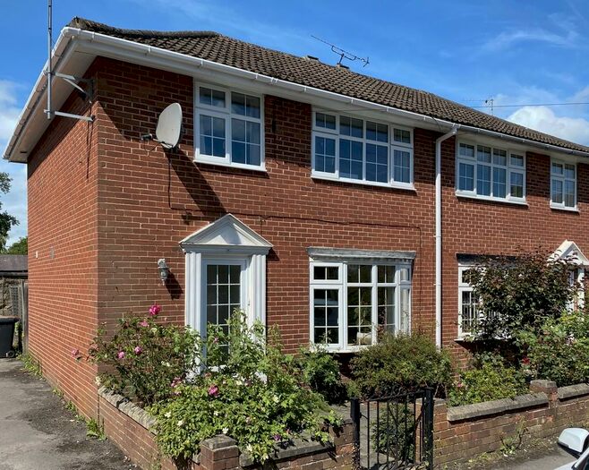 3 Bedroom End Of Terrace House To Rent In Princes Villa Road, Harrogate, HG1