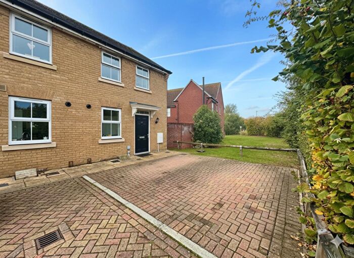 2 Bedroom Semi Detached House For Sale In Elm Reach, Southminster, CM0