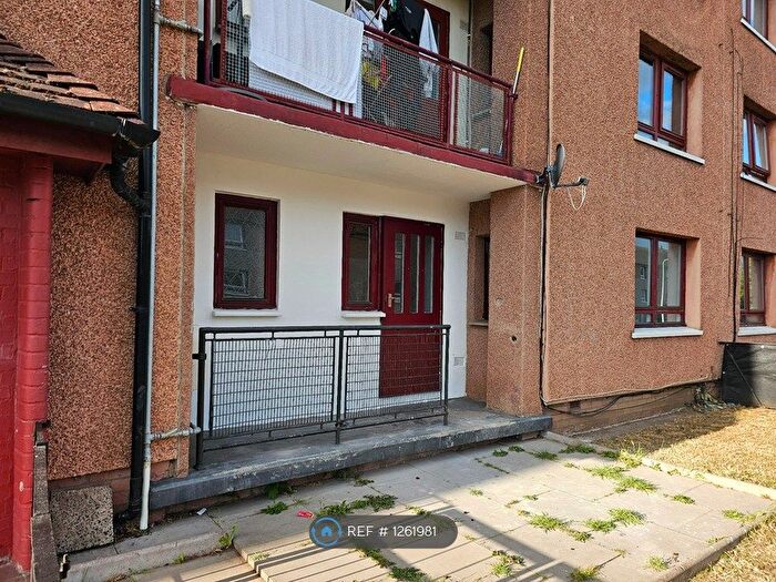 2 Bedroom Flat To Rent In Fintryside, Dundee, DD4