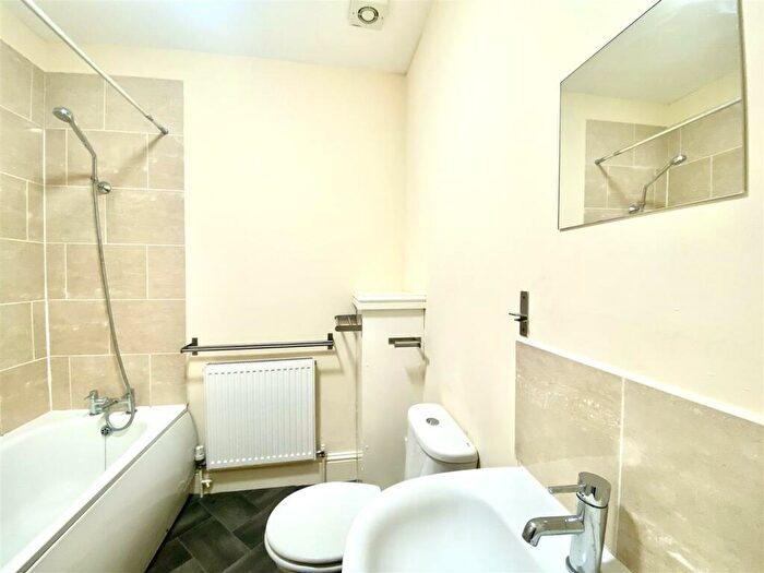 2 Bedroom Apartment To Rent In Harcourt Road, Redland, Bristol, BS6