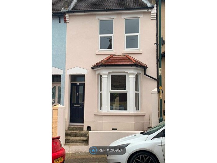 3 Bedroom Terraced House To Rent In Kitchener Road, Rochester, ME2